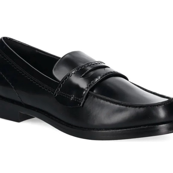 Clarks Classic Black Leather Loafers Size 8.5